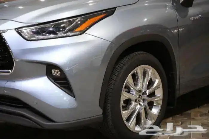 تويوتا هايلندر فل كامل ليمتد هايبرد بانوراما جلد موديل 2023 7