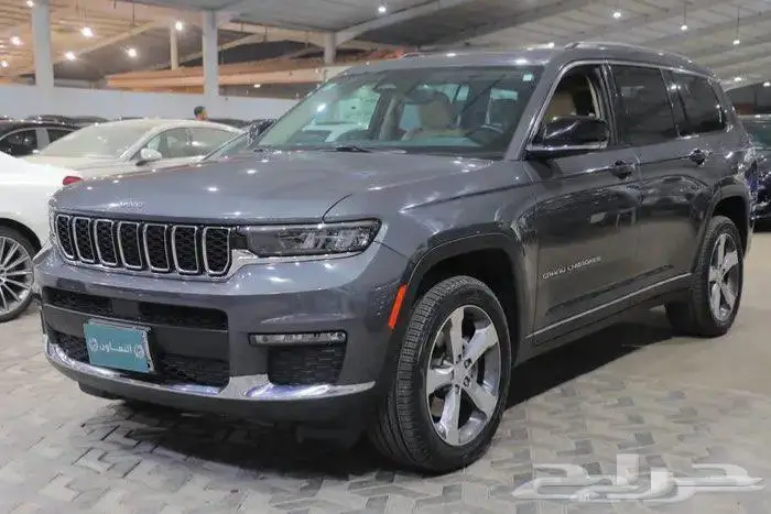 جيب جراند شيروكي ليمتد بانوراما جلد ستة سلندر موديل 2022 2