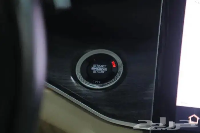 جيب جراند شيروكي ليمتد بانوراما جلد ستة سلندر موديل 2022 11