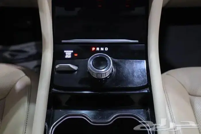 جيب جراند شيروكي ليمتد بانوراما جلد ستة سلندر موديل 2022 17