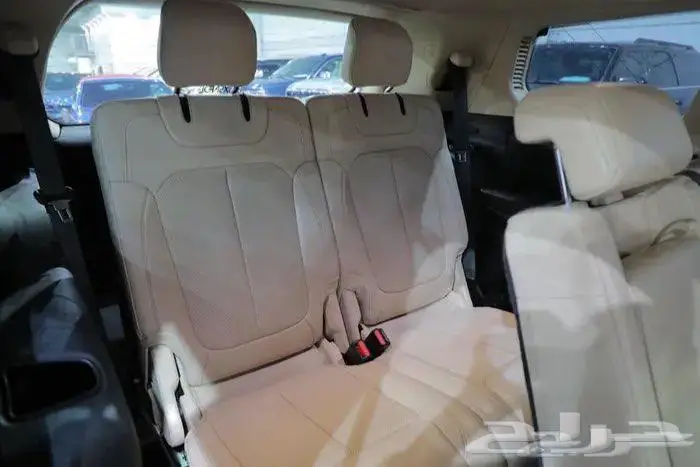 جيب جراند شيروكي ليمتد بانوراما جلد ستة سلندر موديل 2022 15