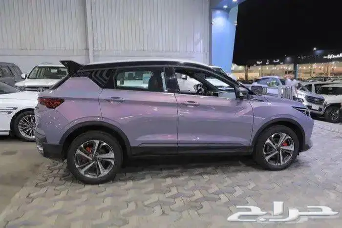 جيلي كولراي فل كامل بانوراما جلد اربعة سلندر موديل 2024 4