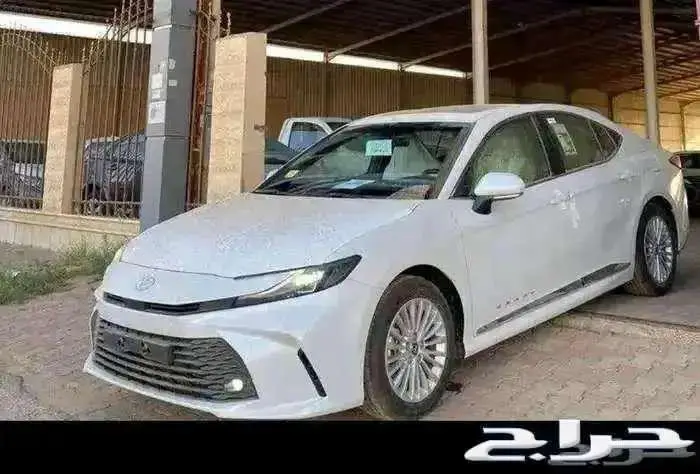تويوتا كامري نص فل LE بنزين 2025 باقل الاسعار 6