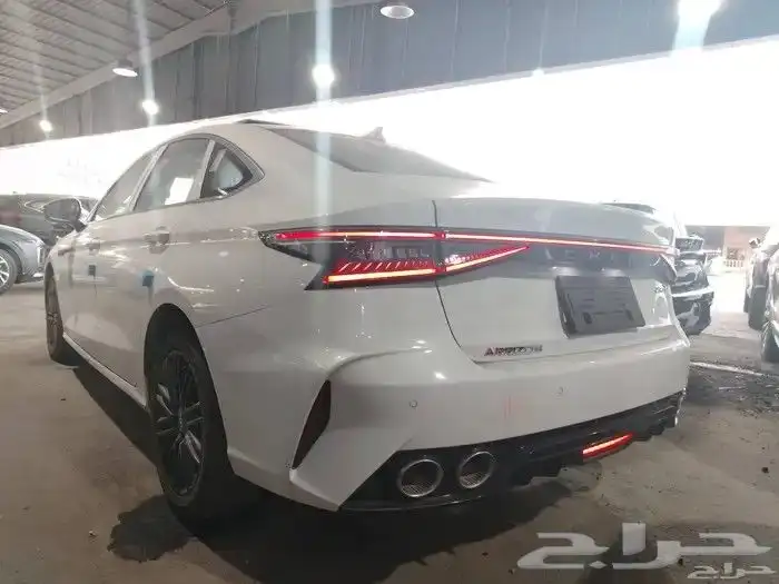 شيري اريزو 8 لاكجري موديل 2025 كاش و تقسيط 7