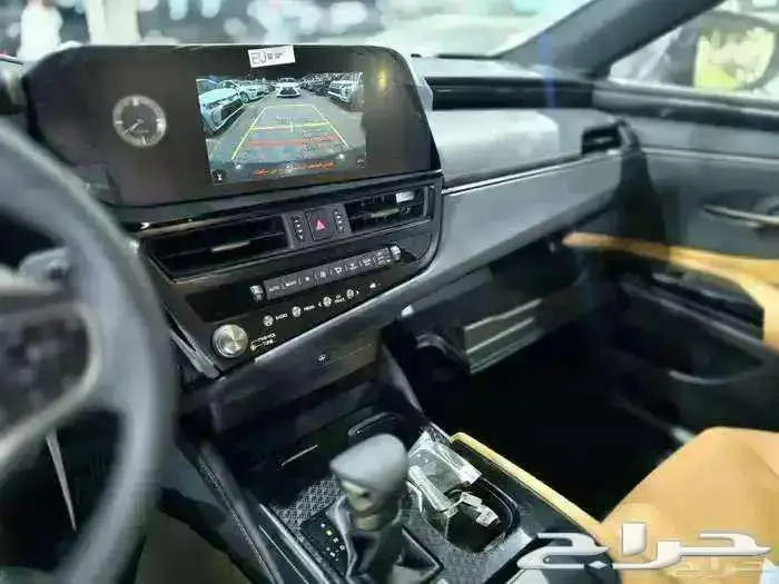 لكزس Es250. 2025. متاح كاش وتقسيط 9