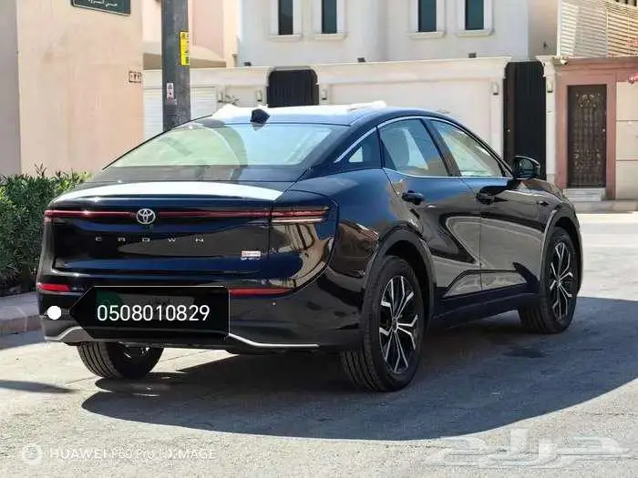 كراون بريميوم اسود 2025 14