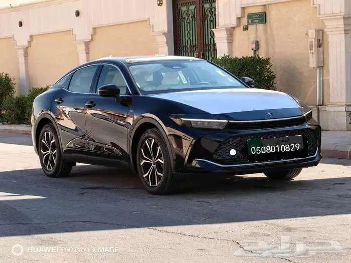 كراون بريميوم اسود 2025 15