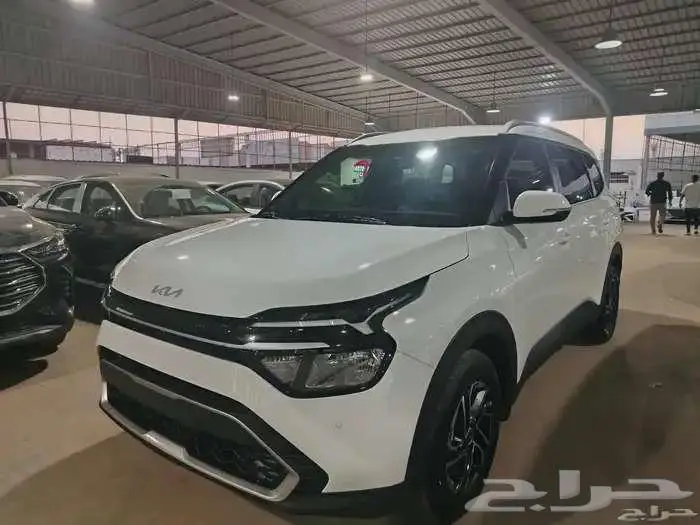 كيا كارينز 2025 نص فل 1