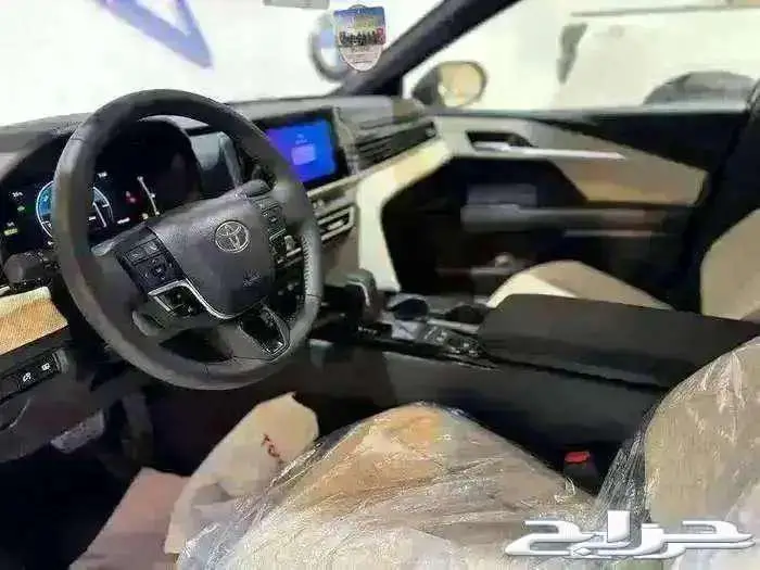 تويوتا كامري 2025 LE 5