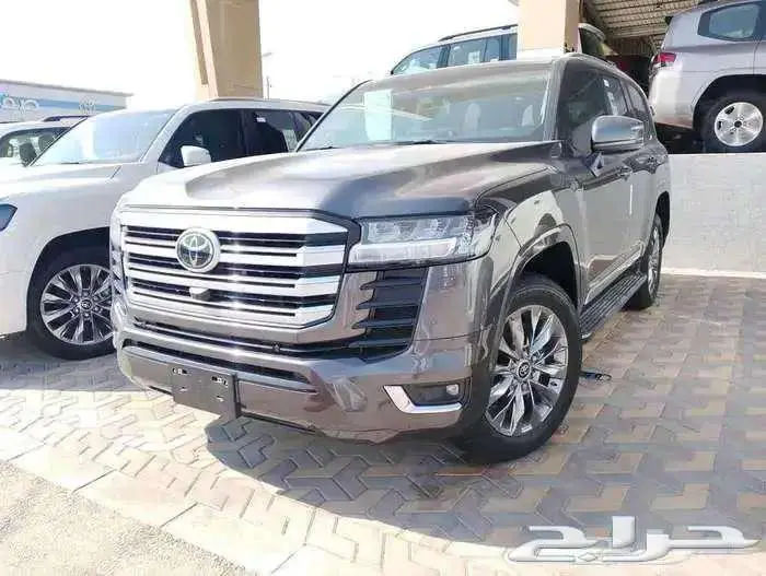 تويوتا لاند كروزر بنزين GXRL3 اصفار سعودي 2025 1