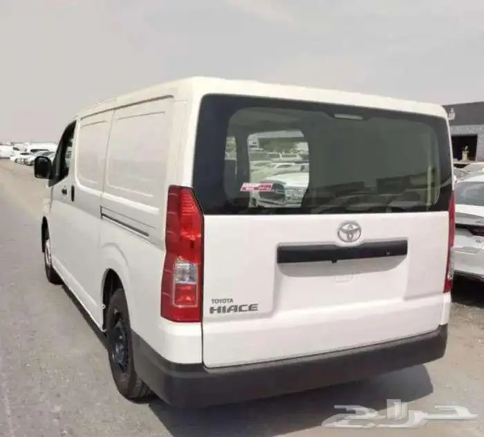 تويوتا هايس بضاعه ديزل اتوماتيك سقف منخفض 2026 3