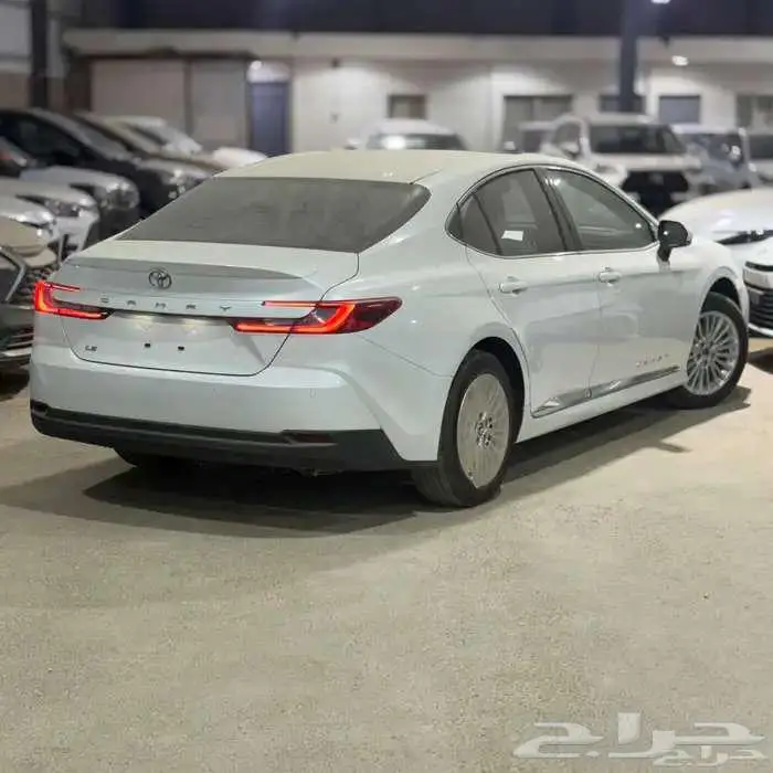 تويوتا كامري LE بنزين 2025 عرض اليوم للكاش 118 505 3