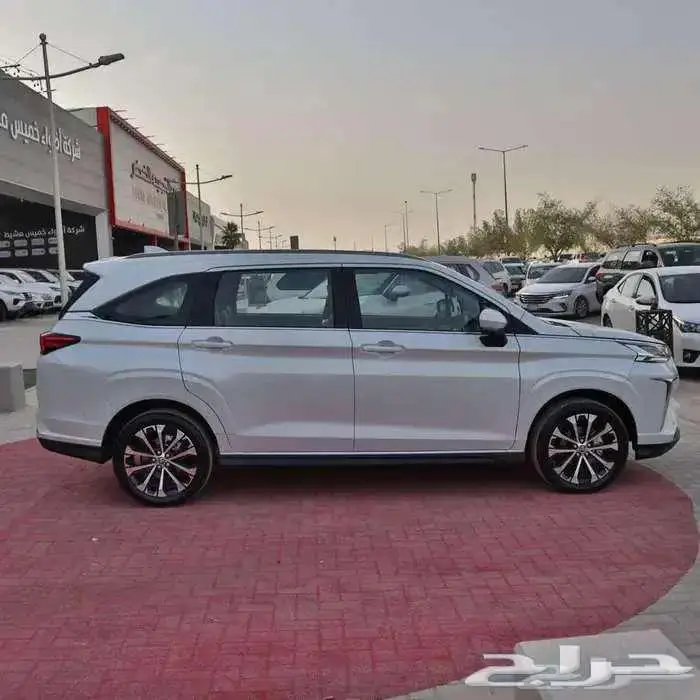 تويوتا فيلوز GLX بنزين 2025 سعودي مبيعات بنوك 33