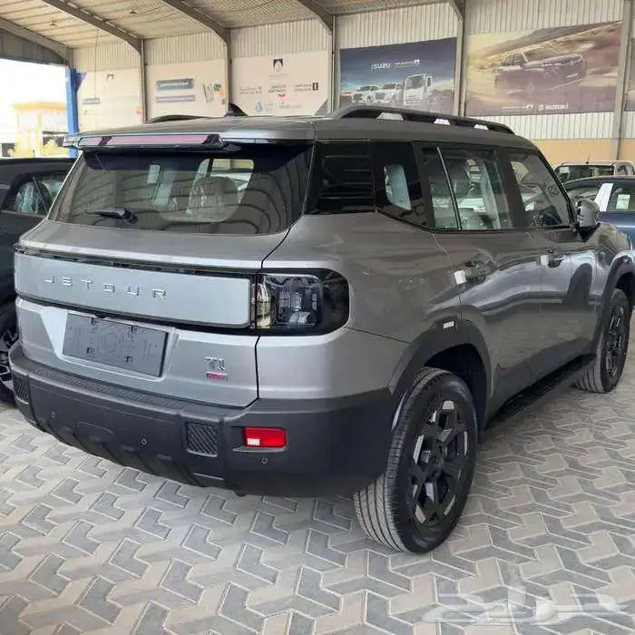 جيتور T1 لاكجري 2025 4