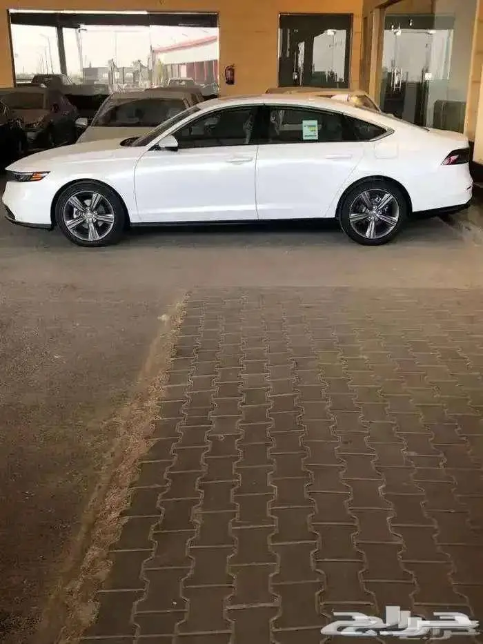 هوندا أكورد EX نص فل 2024 أقل سعر لدى الحسن 1