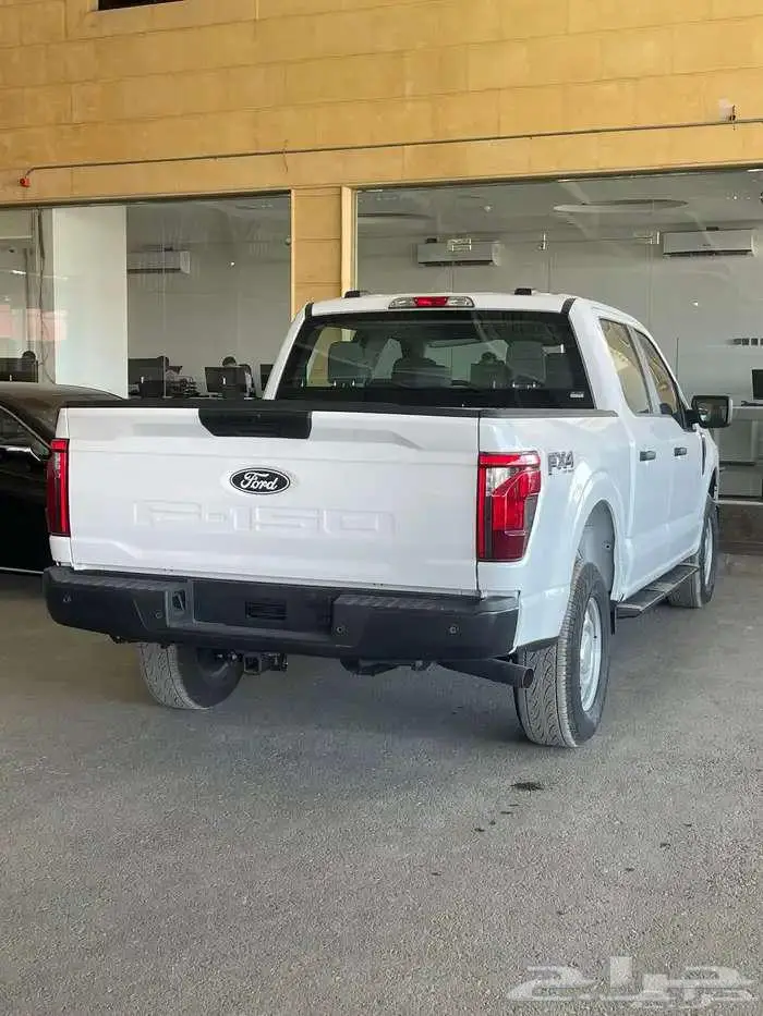 فورد غمارتين F150 فئة XLT موديل 2024 متوفر لدى الحسن 2