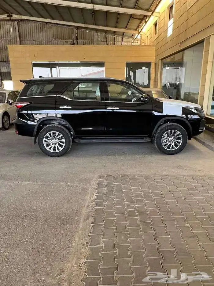 فورتشنر VX 2 ديزل بدون رادار 2.8 موديل 2024 متوفر لدى الحسن 4