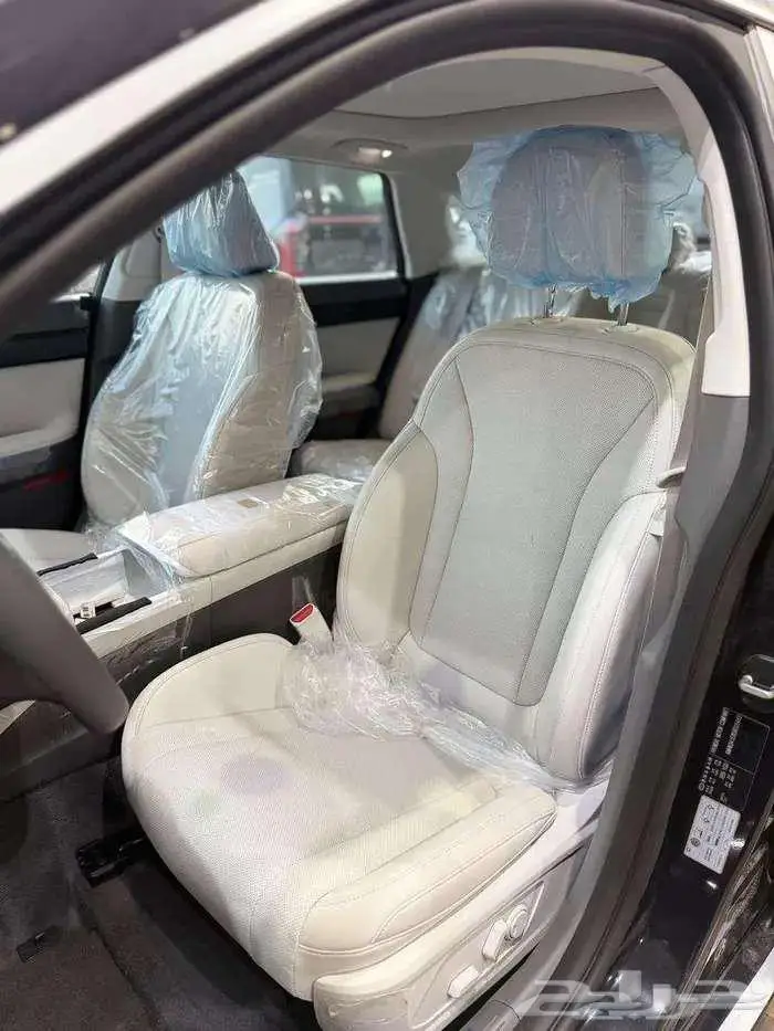 هيونداي ازيرا كلاسيك 2025 بسعر 139850بالضريبه 12