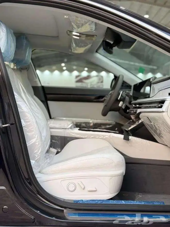 هيونداي ازيرا كلاسيك 2025 بسعر 139850بالضريبه 10