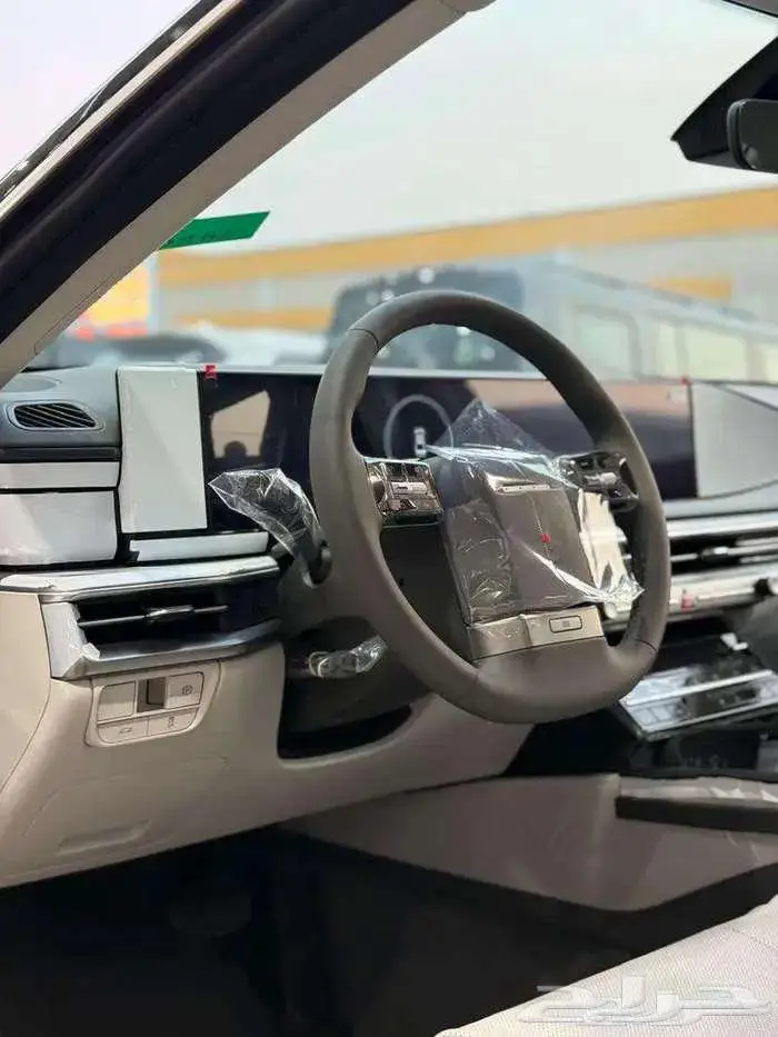 هيونداي ازيرا كلاسيك 2025 بسعر 139850بالضريبه 5