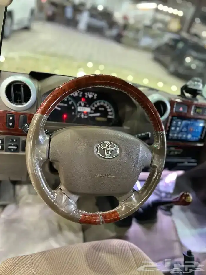 تويوتا شاص 2013 بريمي ماشي 136 الف قمة فالنظافة 6