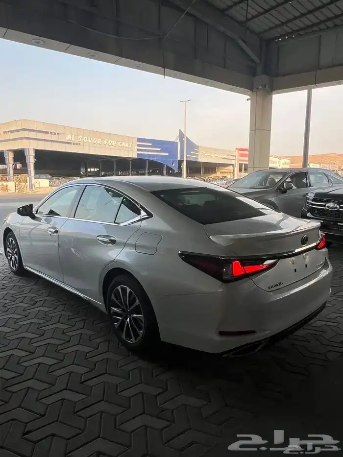 لكزس CA ES350 بريمي 2025 3