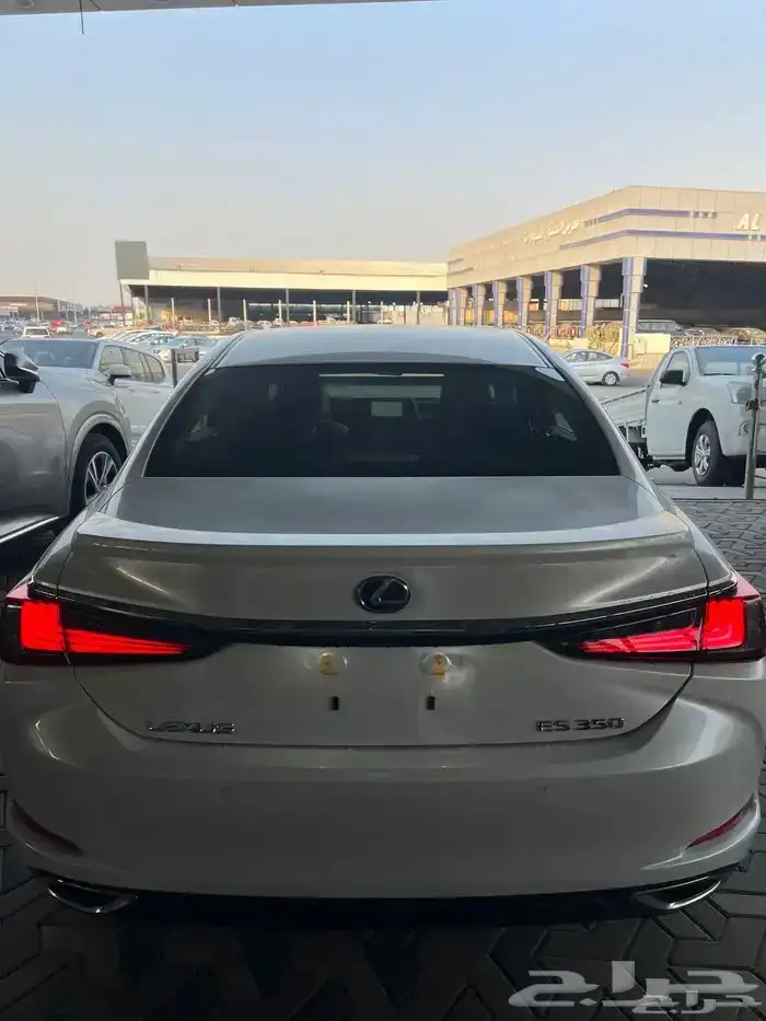 لكزس CA ES350 بريمي 2025 5