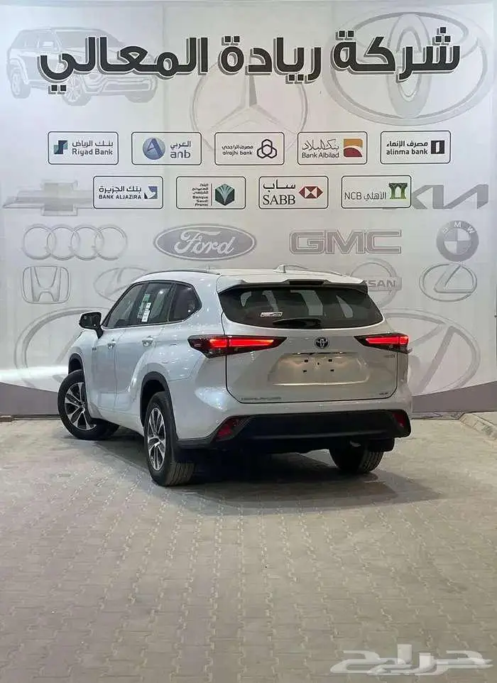 تويوتا هايلاندر GLE هايبرد نص فل 2025 مبيعات بنوك 3