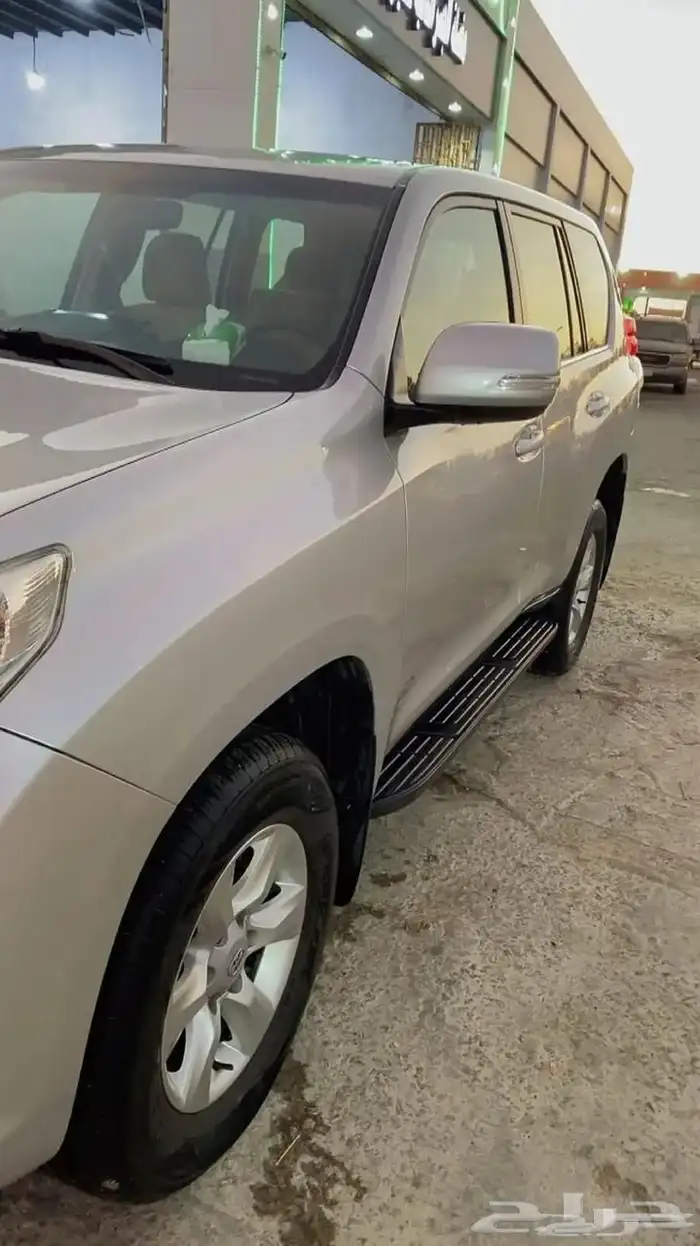 برادو 2012 نظيف لون فضي 1