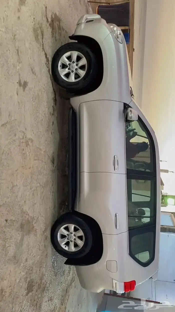 برادو 2012 نظيف لون فضي 2