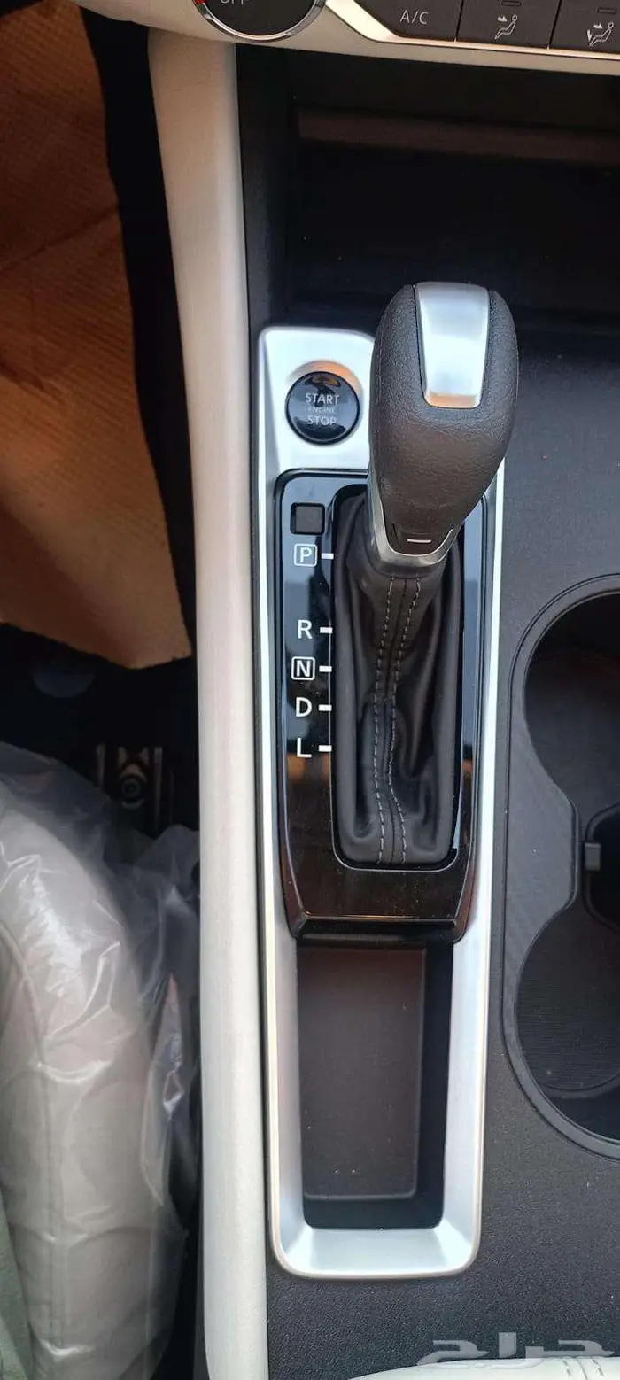 نيسان التيما 8