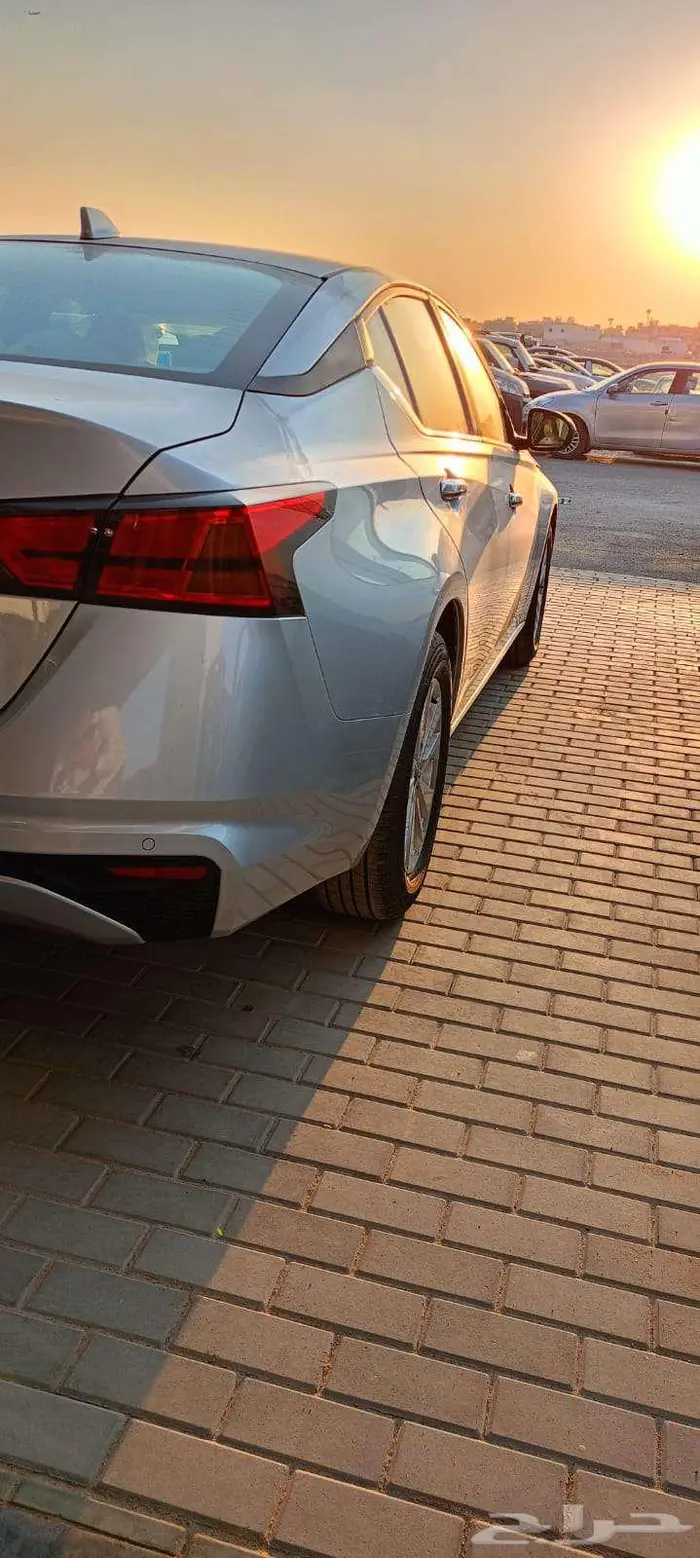 نيسان التيما 5