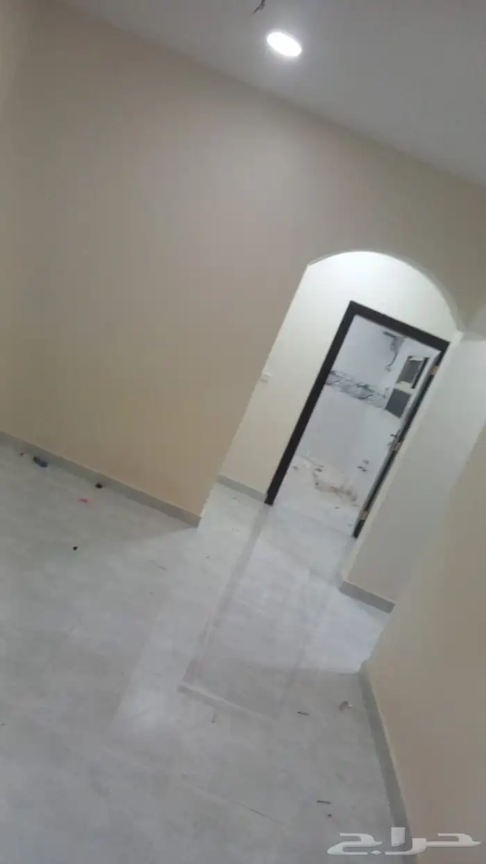 للايجار شقة علوية بحي الوادي 3