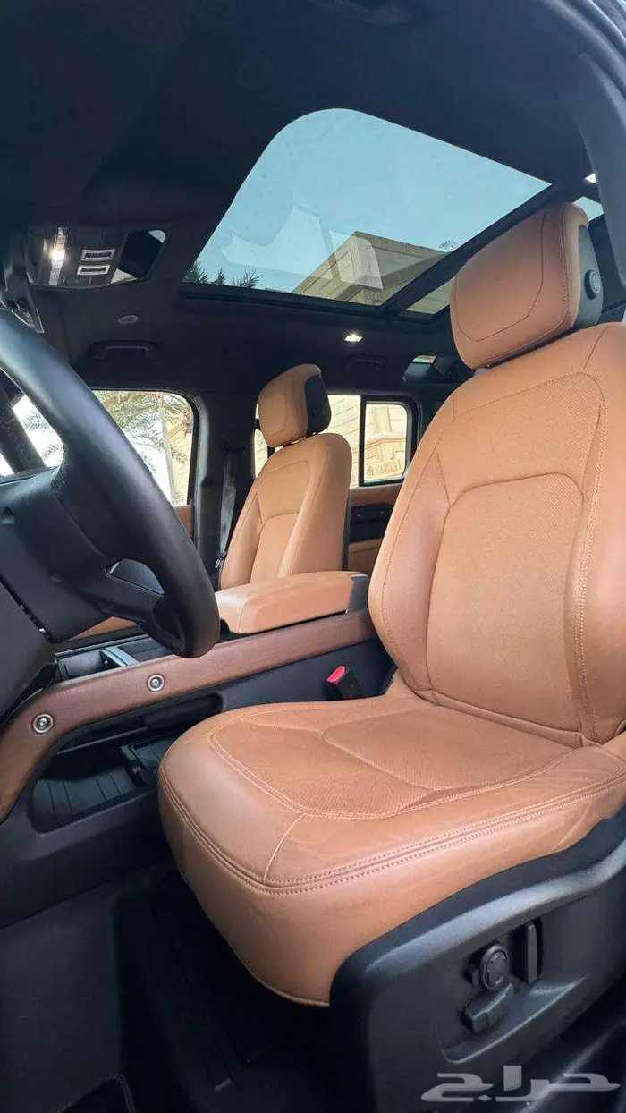 لاند روفر ديفيندر 2024 HSE 16