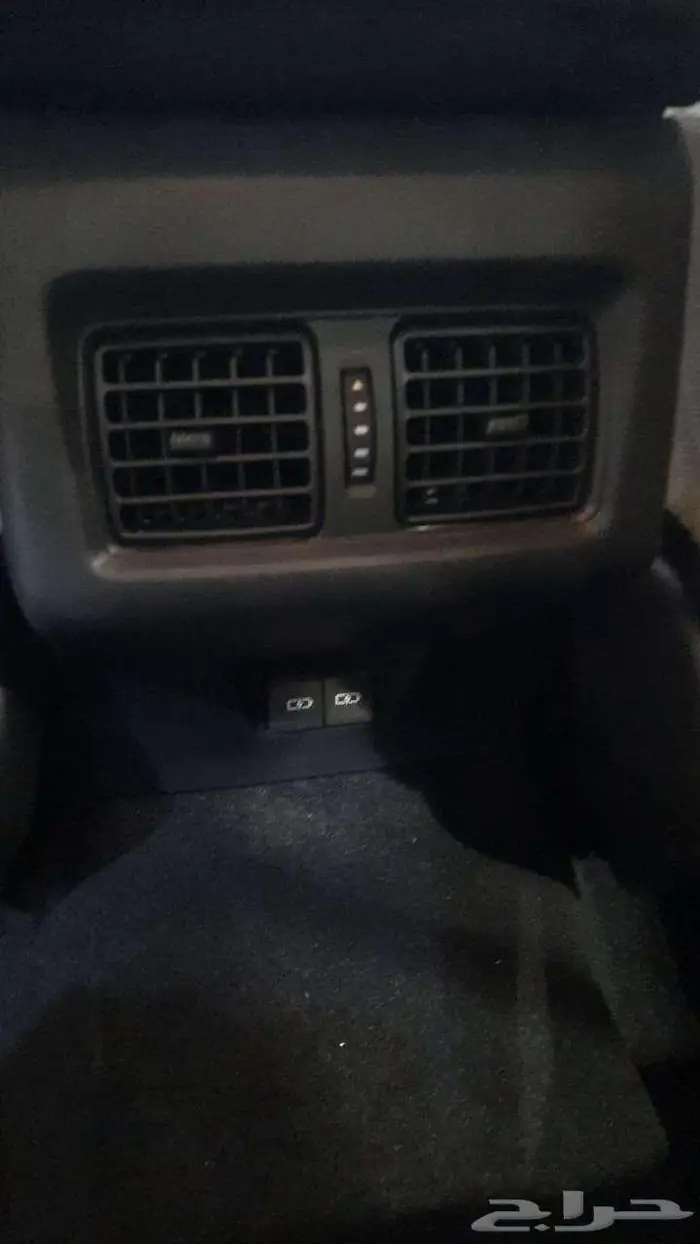 تويوتا كامرى E ستاندر بنزين 2025 4