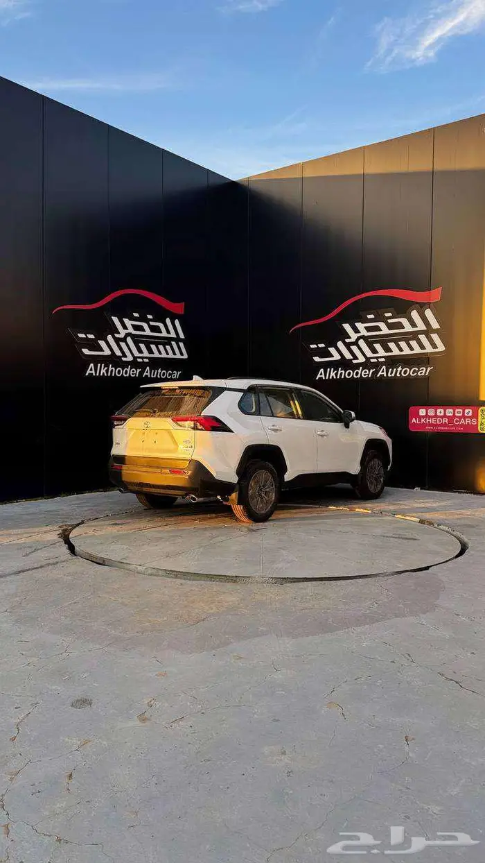 تويوتا رافور نص فل بنزين 11