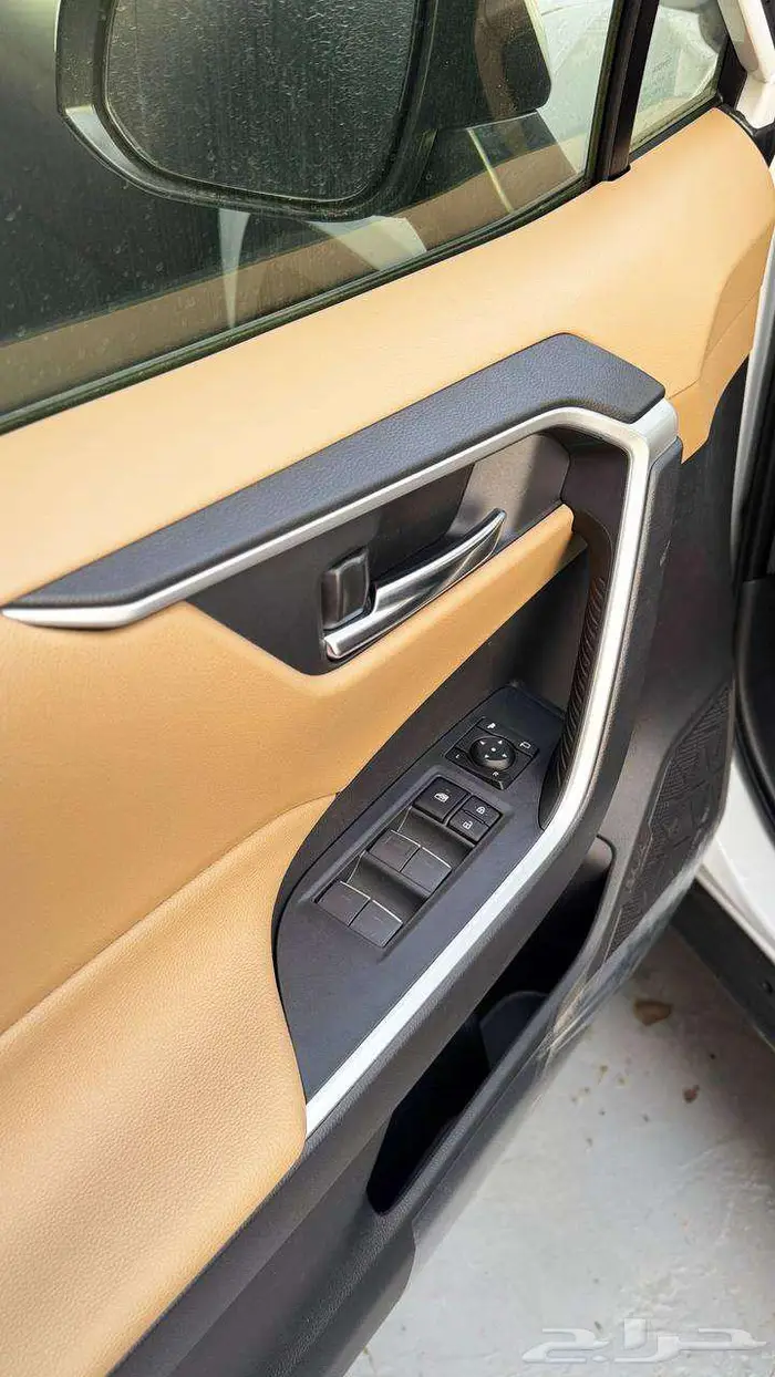 تويوتا رافور نص فل بنزين 4