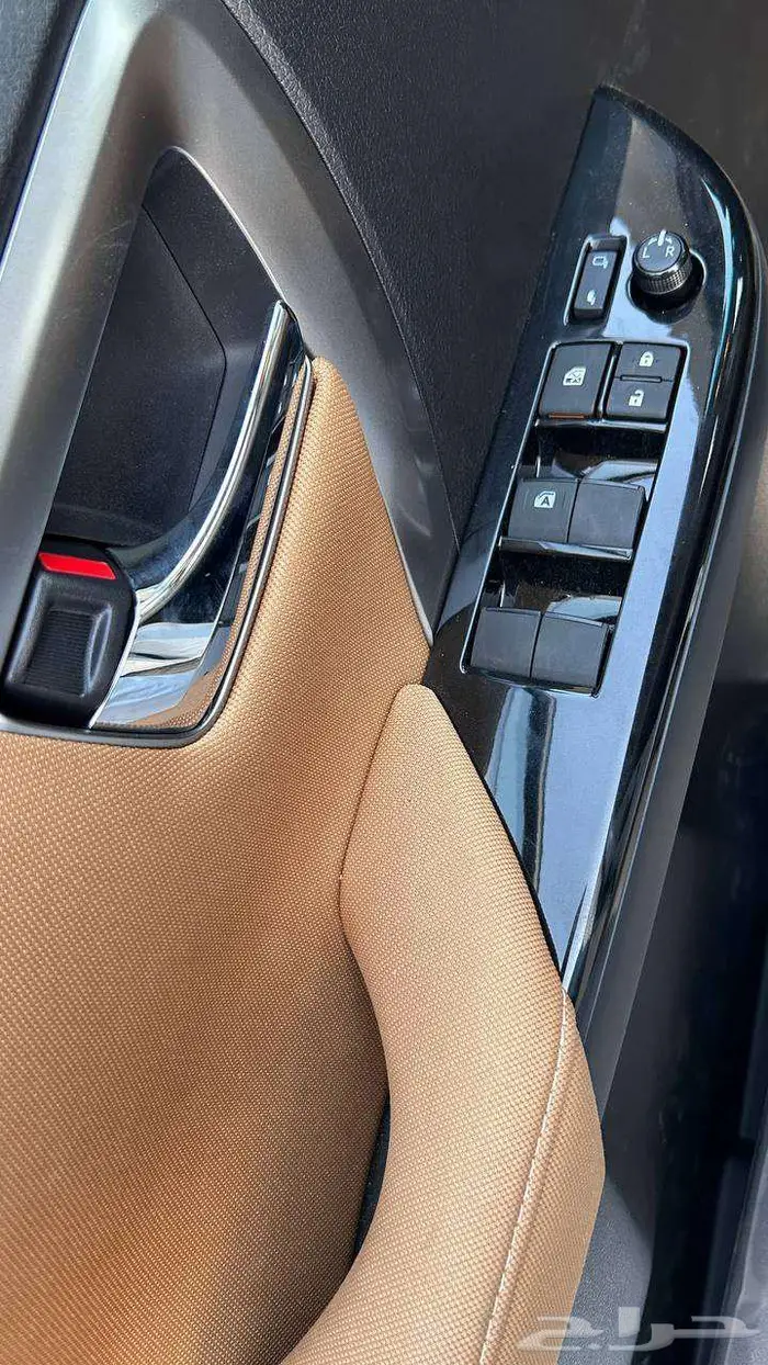 تويوتا فورتشنر VX1 بنزين 2025 لدى شركة عبدالمجيد الخضر 14