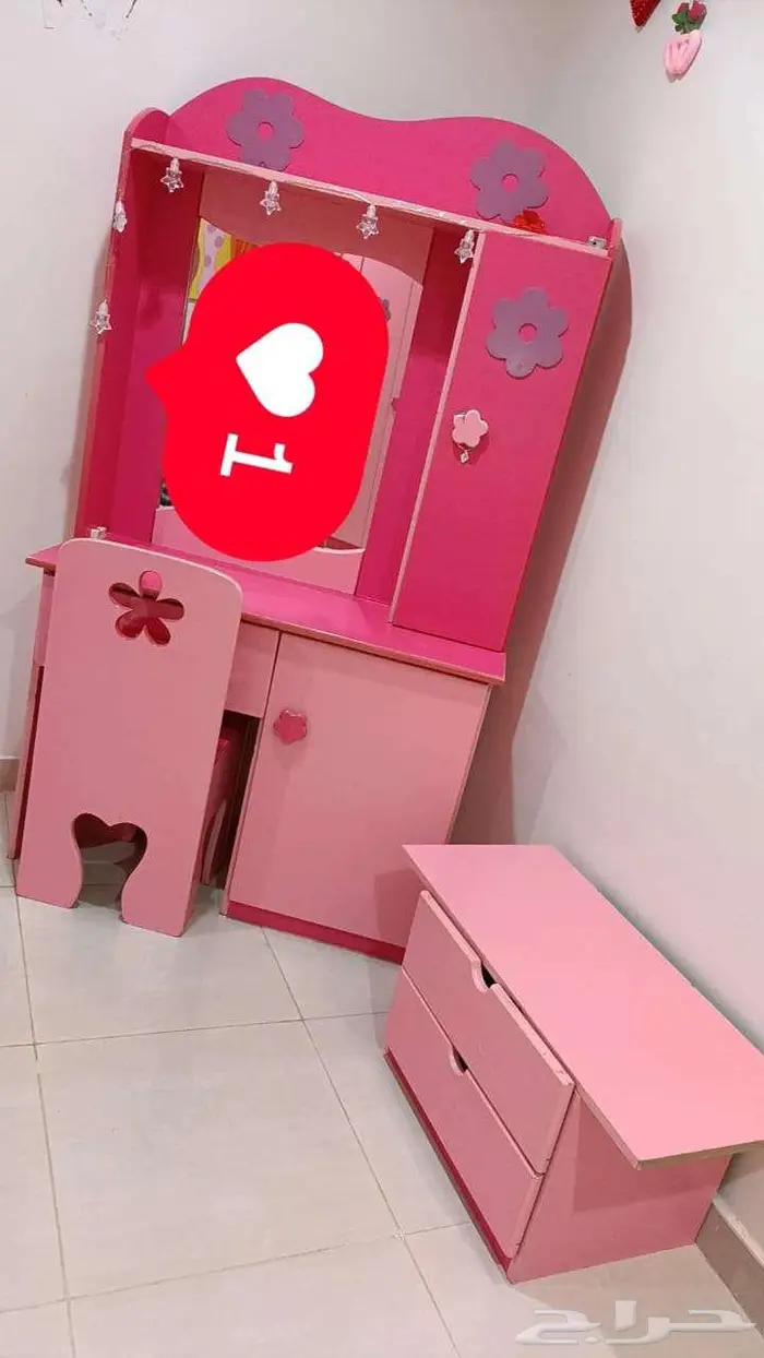 غرفة نوم زهري 1