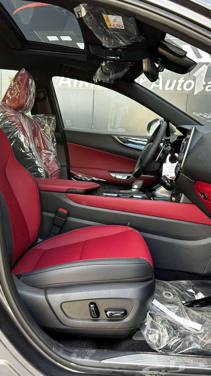 لكزس NX 350 بنزين فئة AA موديل 2025 لدى الخضر لسيارات 12