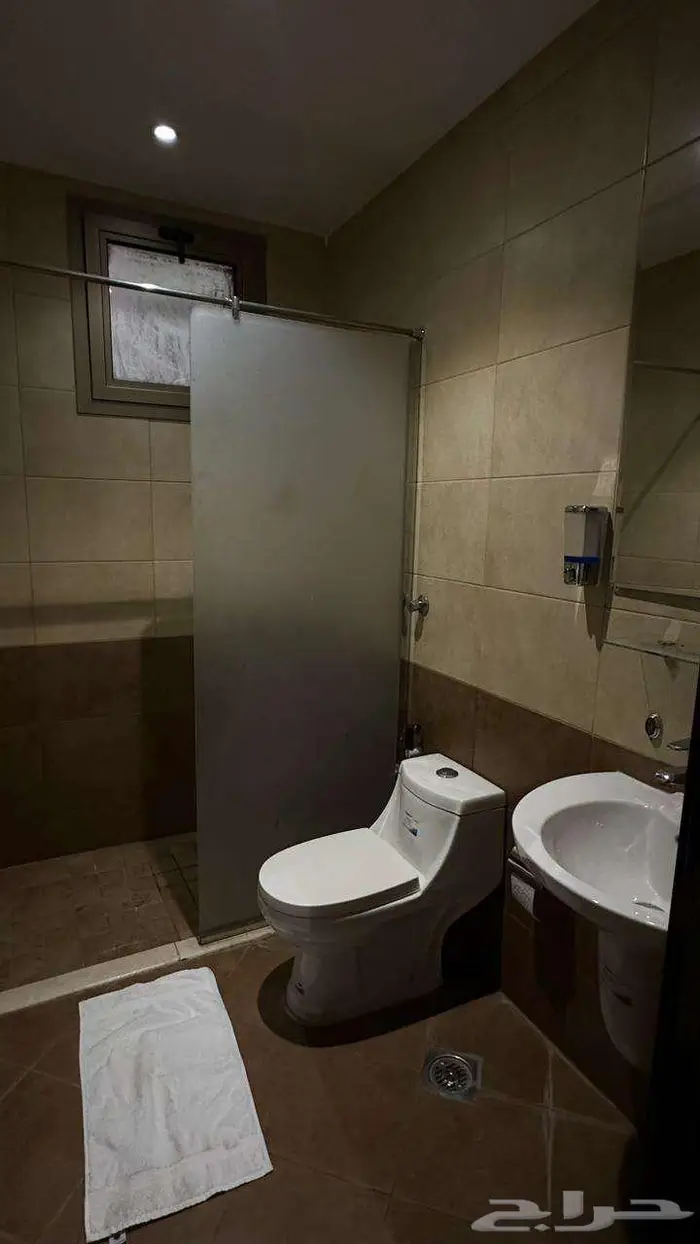 استديو غرفه وصاله للايجار الشهري 4