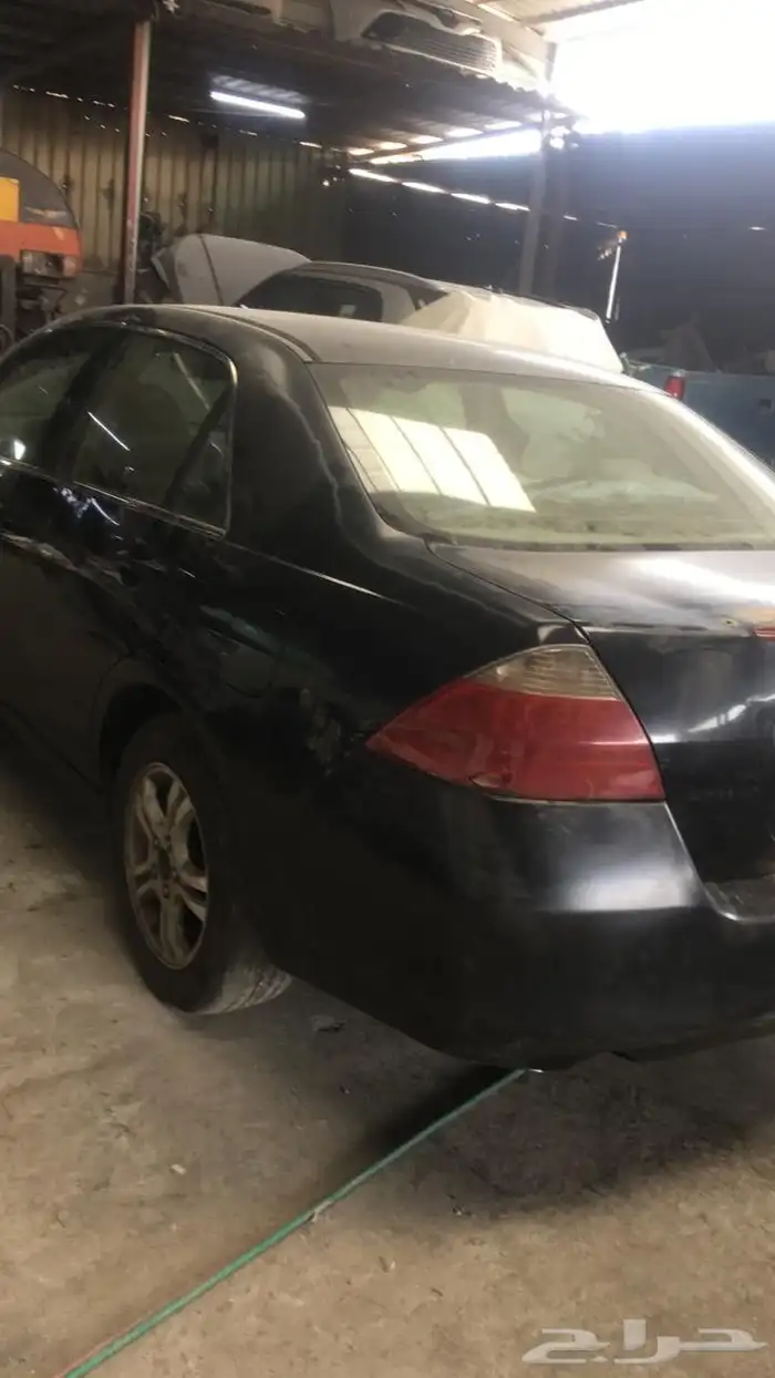 هوندا اكورد مديل 2007 مرشوش على نظافه ممشى قليل 3