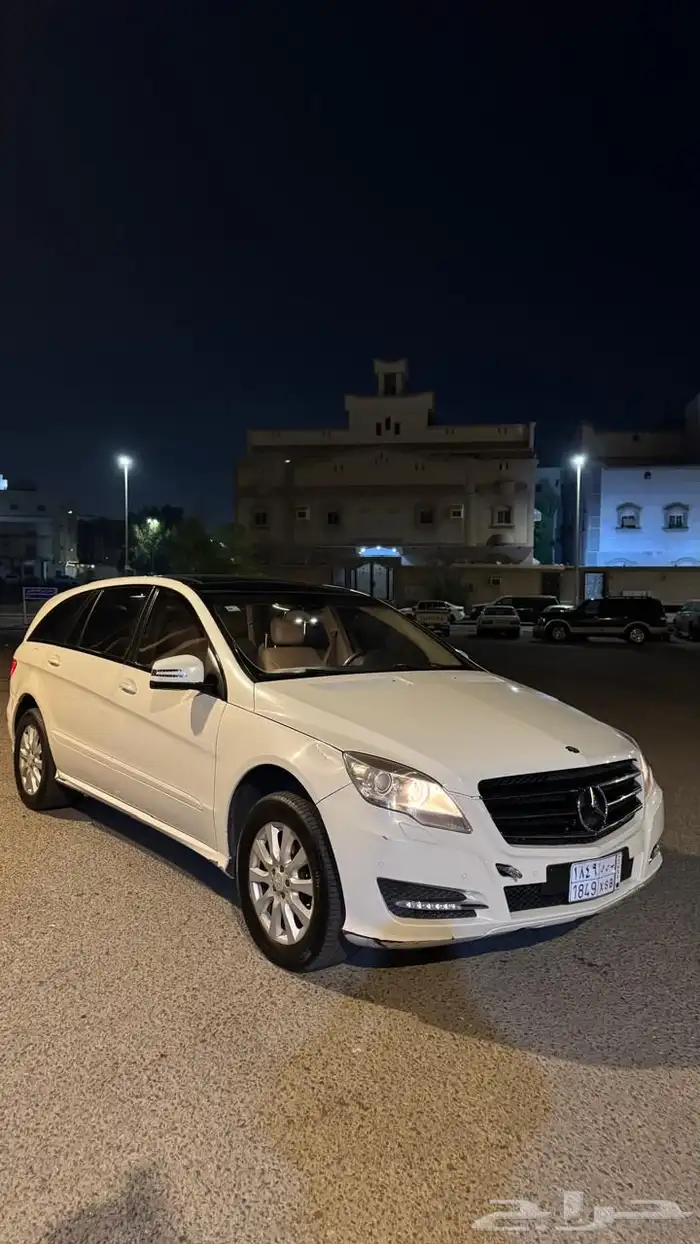 للبيع مرسيدس R300 موديل 2011 مخزن 8