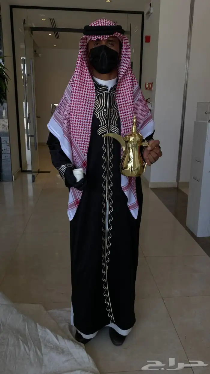 قهوجي وصبابين قهوة قهوه صباب صبابين صب قهوة قهوجين ضيافة 4