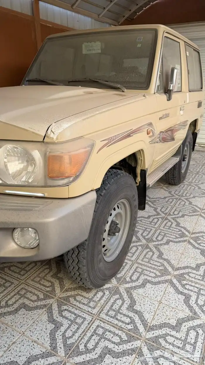 ربع 22 سعودي فل كامل الصقر مخزن (النادر) 0