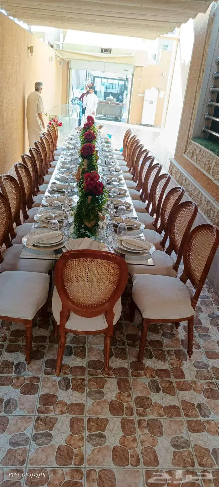 تاجير كراسي وطاولات وكنب فردي وثلاثي 1