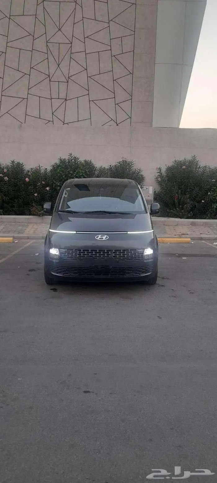 هيونداي ستاريا 2023 2