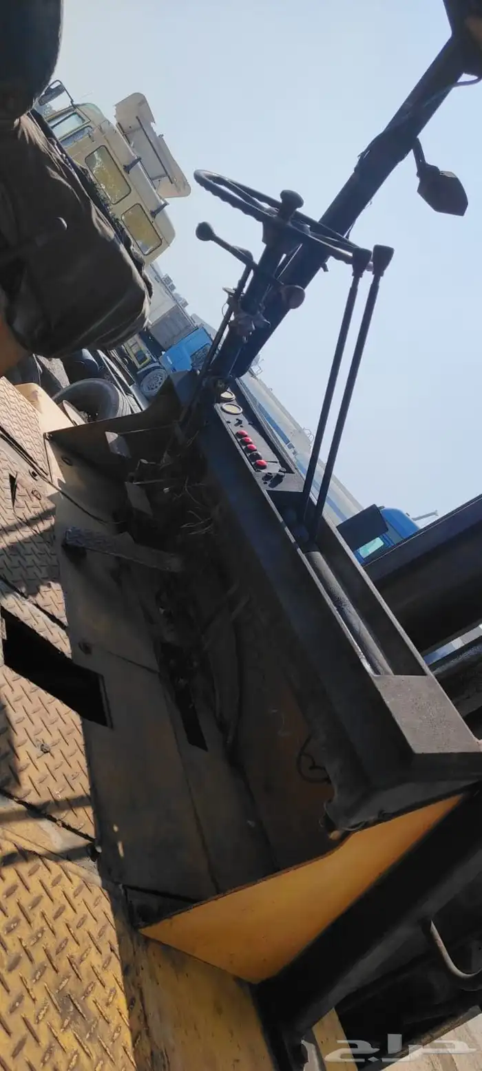 للبيع فوركلفت كبير 1