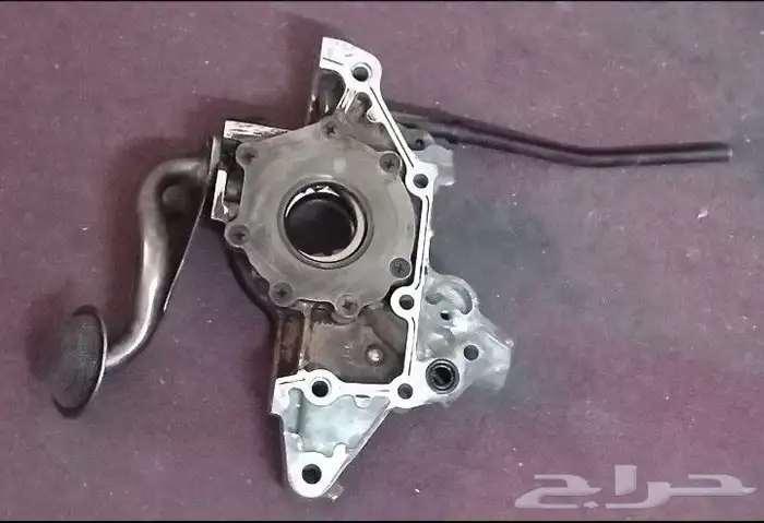 يوجد جميع قطع غيار سيارة كيا ريو سيدان موديل 2002 قير 8