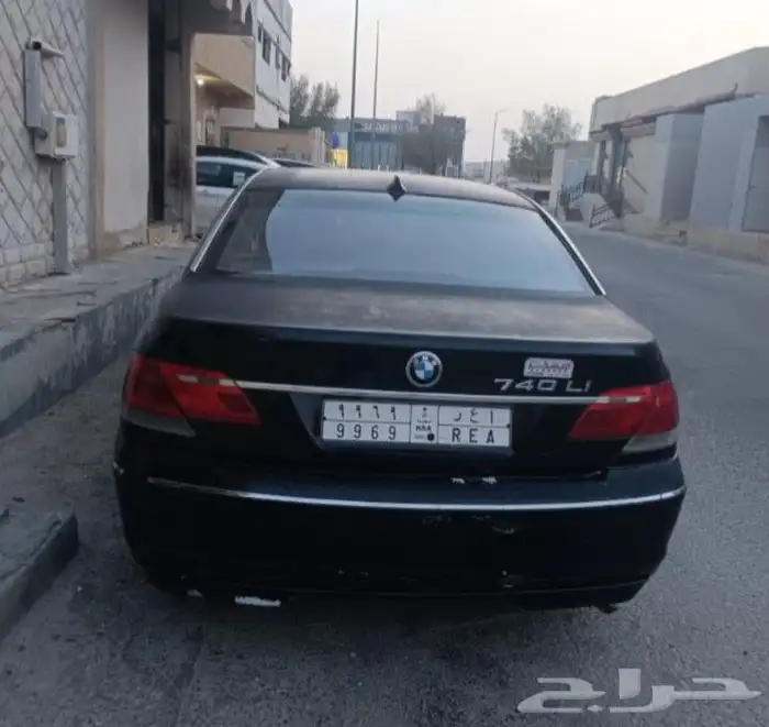 السلام عليكم اعرض لكم سياره بي ام دبليو موديل 2006 1